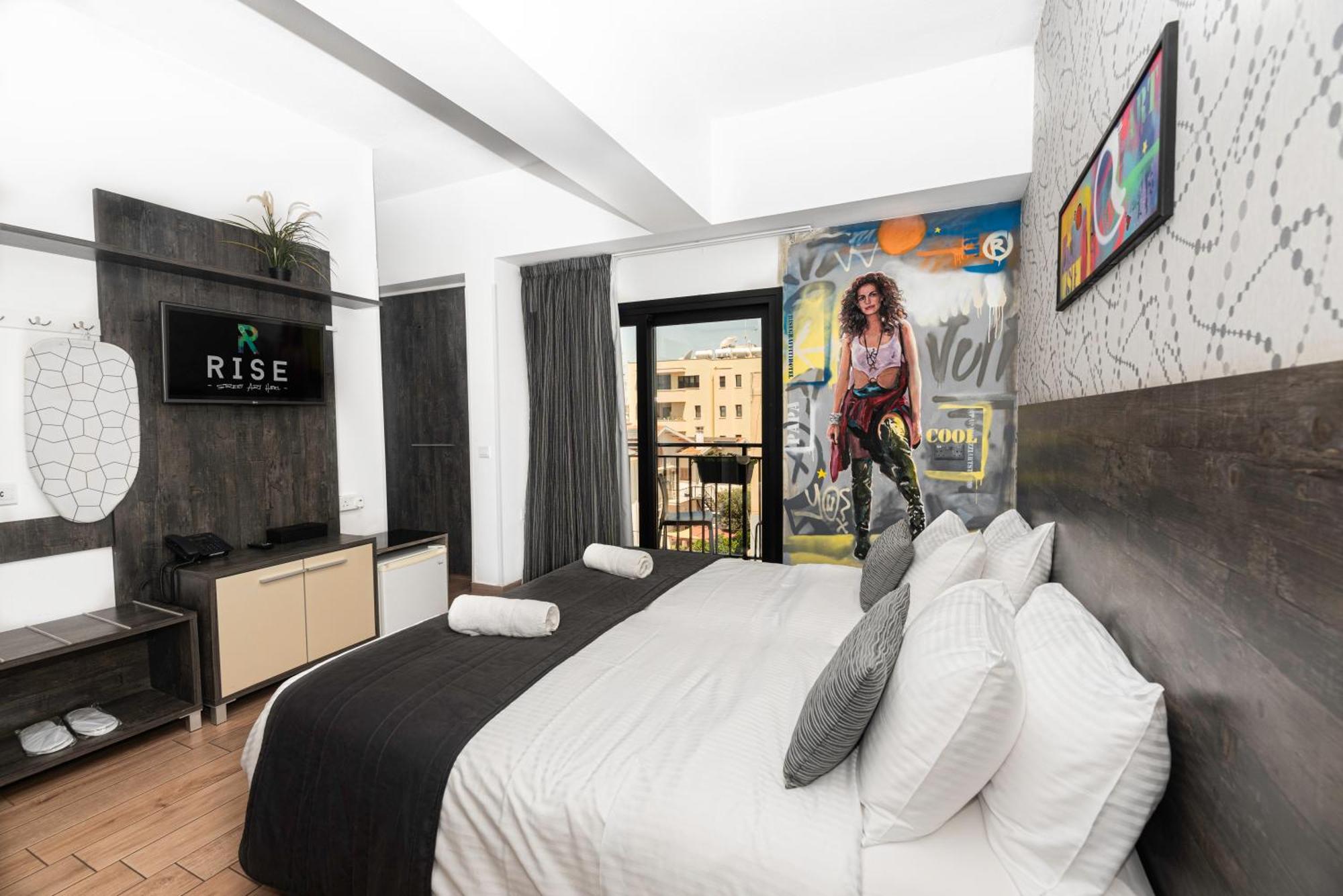 Rise Urban Art Otel 3*
